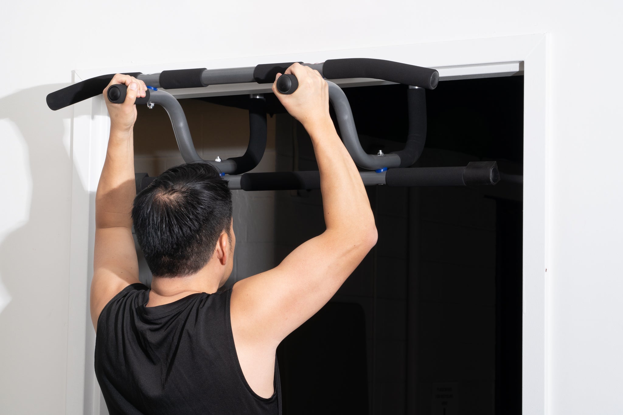 Doorframe Pull-Up Bar